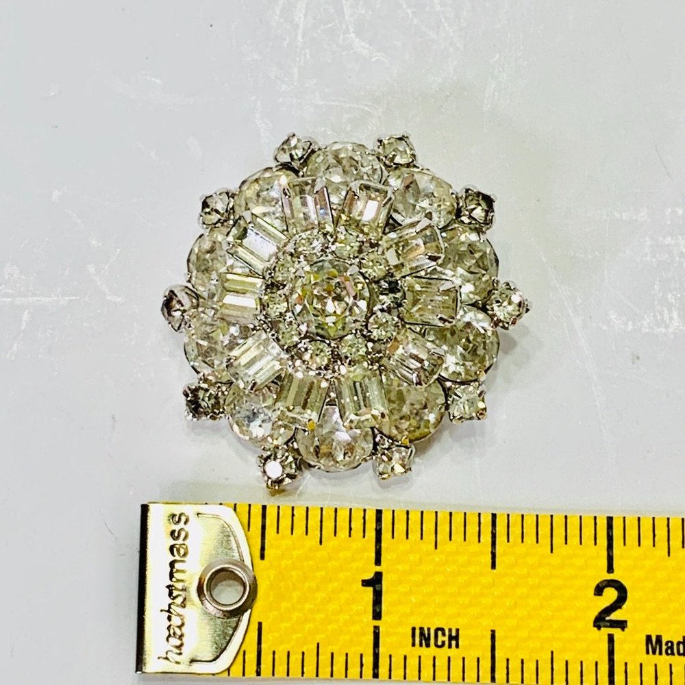 Weiss VTG Rhinestone Brooch Excellent Condition! - Picture 9 of 9